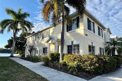 Townhouse in Bradenton, Florida 3 bedrooms, 111.48 sq.m. № 1800430 - photo 1