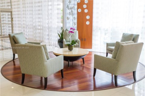 Copropriété à vendre à Miami Beach, Floride: 2 chambres, 130.06 m2 № 1966277 - photo 12