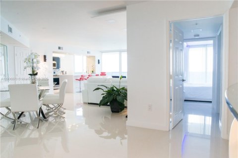 Copropriété à vendre à Miami Beach, Floride: 2 chambres, 130.06 m2 № 1966277 - photo 6
