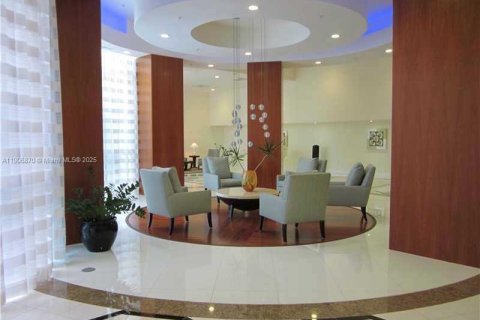 Copropriété à vendre à Miami Beach, Floride: 2 chambres, 130.06 m2 № 1966277 - photo 15