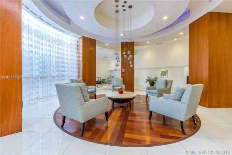 Copropriété à vendre à Miami Beach, Floride: 2 chambres, 130.06 m2 № 1966277 - photo 14