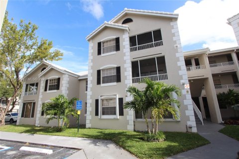 Condo in Oakland Park, Florida, 1 bedroom  № 2048036