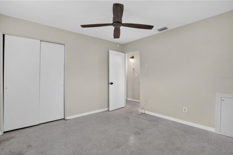 Villa ou maison à louer à Gulfport, Floride: 2 chambres, 77.29 m2 № 2410422 - photo 17