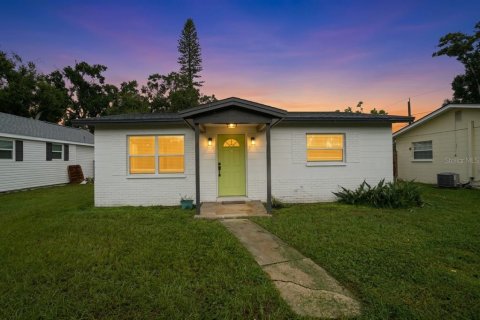 Villa ou maison à louer à Gulfport, Floride: 2 chambres, 77.29 m2 № 2410422 - photo 2