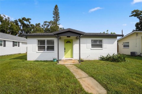 Villa ou maison à Gulfport, Floride 2 chambres, 77.29 m2 № 2410422