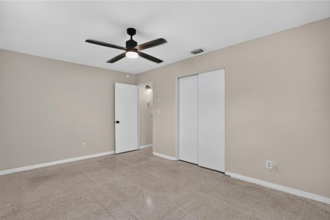 Villa ou maison à louer à Gulfport, Floride: 2 chambres, 77.29 m2 № 2410422 - photo 18