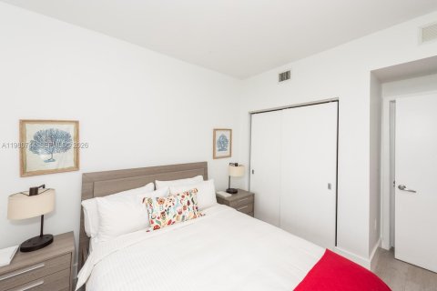 Condo in North Miami Beach, Florida, 2 bedrooms  № 2080312 - photo 14