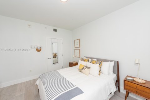 Condo in North Miami Beach, Florida, 2 bedrooms  № 2080312 - photo 21