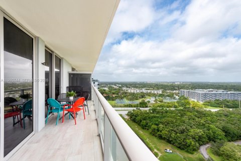 Condo in North Miami Beach, Florida, 2 bedrooms  № 2080312 - photo 3
