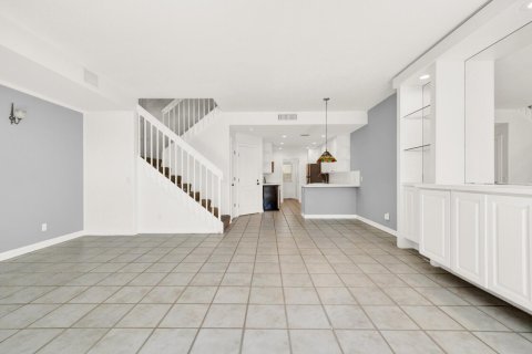 Townhouse in Jupiter, Florida 3 bedrooms, 149.67 sq.m. № 2086477 - photo 7