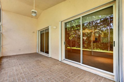 House in Port St. Lucie, Florida 2 bedrooms, 191.01 sq.m. № 2327534 - photo 30