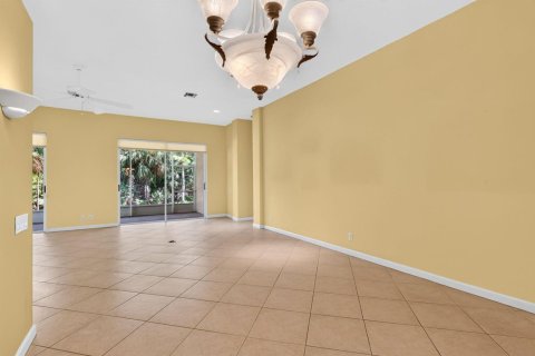 House in Port St. Lucie, Florida 2 bedrooms, 191.01 sq.m. № 2327534 - photo 8