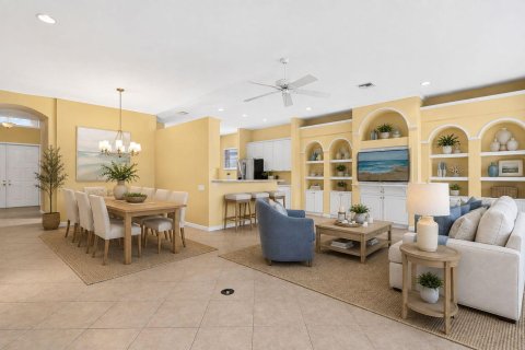 House in Port St. Lucie, Florida 2 bedrooms, 191.01 sq.m. № 2327534 - photo 7