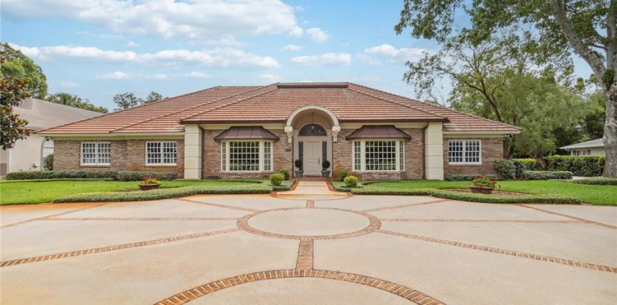 Villa ou maison à Orlando, Floride 4 chambres, 393.91 m2 № 1774098