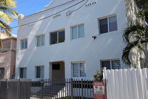 Propiedad comercial en Miami, Florida № 2028155