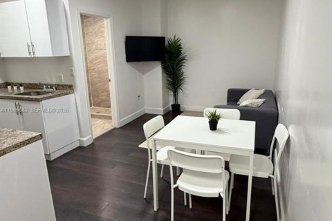 Propiedad comercial en venta en Miami, Florida № 2028155 - foto 17