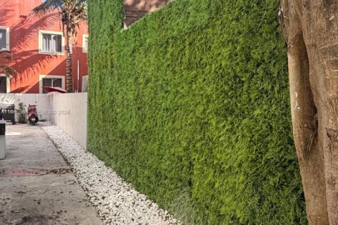 Propiedad comercial en venta en Miami, Florida № 2028155 - foto 4