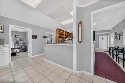 Commercial property in Stuart, Florida № 2353161 - photo 13