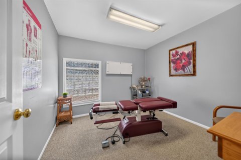 Commercial property in Stuart, Florida № 2353161 - photo 22