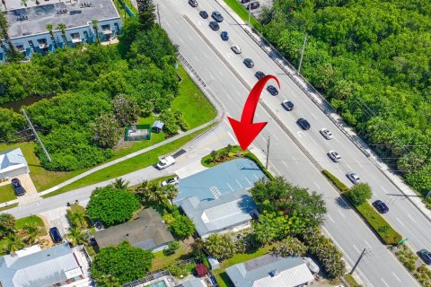 Commercial property in Stuart, Florida № 2353161 - photo 3
