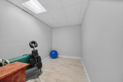 Commercial property in Stuart, Florida № 2353161 - photo 15