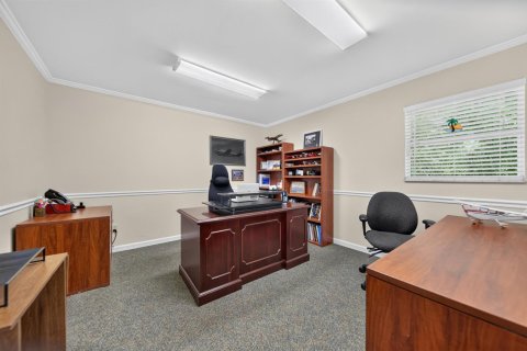 Commercial property in Stuart, Florida № 2353161 - photo 24
