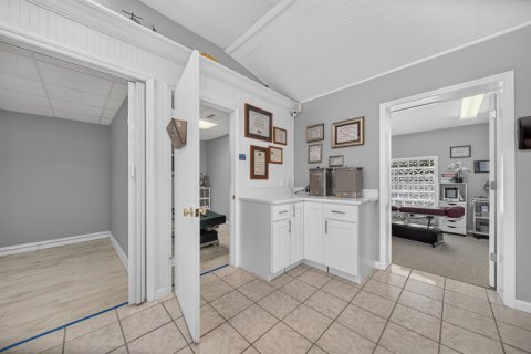 Commercial property in Stuart, Florida № 2353161 - photo 29
