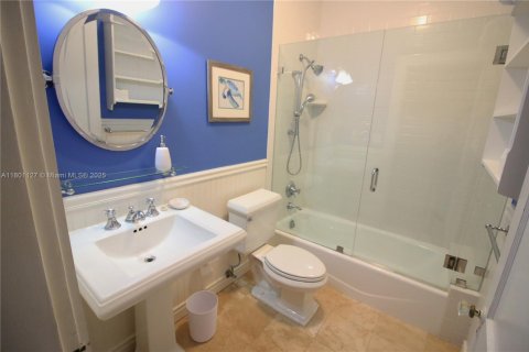 Casa en venta en Fort Lauderdale, Florida, 3 dormitorios, 183.02 m2 № 1685851 - foto 17