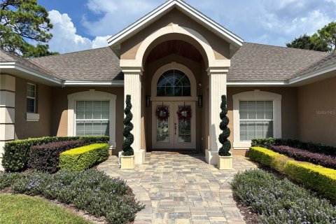 House in DeLand, Florida 6 bedrooms, 400.87 sq.m. № 2317443 - photo 3
