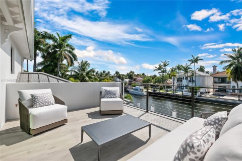 Villa ou maison à vendre à Fort Lauderdale, Floride: 5 chambres, 368.17 m2 № 1855028 - photo 19