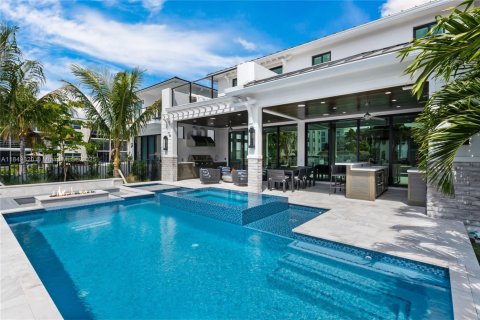 Villa ou maison à vendre à Fort Lauderdale, Floride: 5 chambres, 368.17 m2 № 1855028 - photo 13