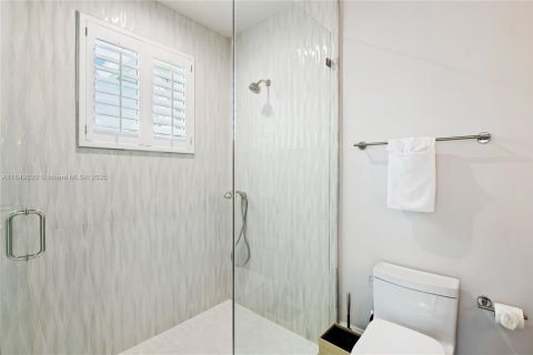 Villa ou maison à vendre à Fort Lauderdale, Floride: 5 chambres, 368.17 m2 № 1855028 - photo 25