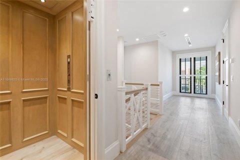 Villa ou maison à vendre à Fort Lauderdale, Floride: 5 chambres, 368.17 m2 № 1855028 - photo 16