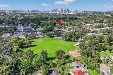 House in Tampa, Florida 3 bedrooms, 124.12 sq.m. № 1801695 - photo 6