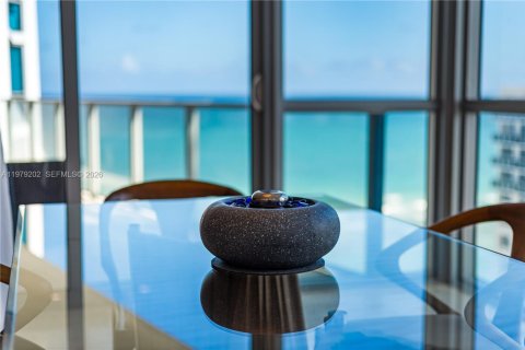 Condominio en alquiler en Hollywood, Florida, 2 dormitorios, 161 m2 № 2044736 - foto 30