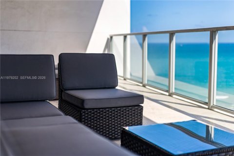 Condominio en alquiler en Hollywood, Florida, 2 dormitorios, 161 m2 № 2044736 - foto 29