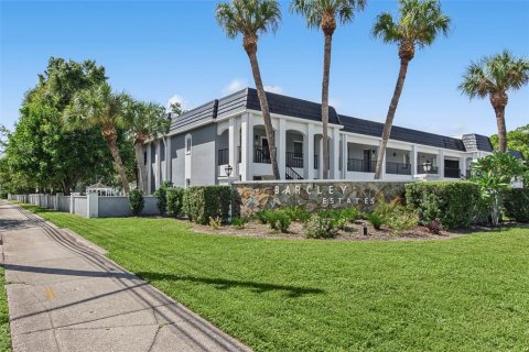 Condo in Saint Petersburg, Florida, 1 bedroom  № 2377905