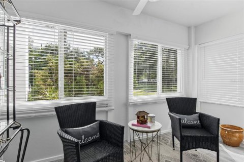 Condo in Saint Petersburg, Florida, 1 bedroom  № 2377905 - photo 15