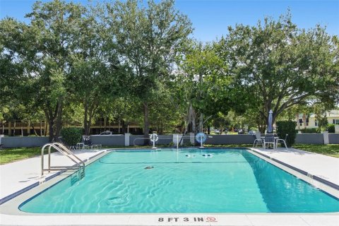 Condo in Saint Petersburg, Florida, 1 bedroom  № 2377905 - photo 7