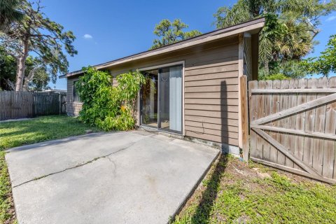 Villa ou maison à vendre à Sarasota, Floride: 2 chambres, 85.93 m2 № 1851446 - photo 19