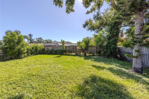 Villa ou maison à vendre à Sarasota, Floride: 2 chambres, 85.93 m2 № 1851446 - photo 21