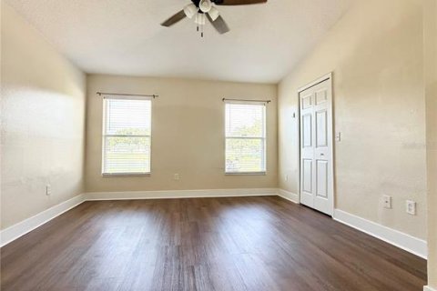Villa ou maison à louer à Gibsonton, Floride: 3 chambres, 137.68 m2 № 2341616 - photo 8