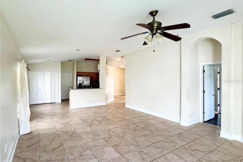 Villa ou maison à louer à Gibsonton, Floride: 3 chambres, 137.68 m2 № 2341616 - photo 6