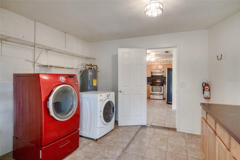 House in DeLand, Florida 3 bedrooms, 113.53 sq.m. № 1824747 - photo 12