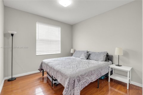 Touwnhouse à vendre à Pembroke Pines, Floride: 3 chambres, 153.94 m2 № 2385216 - photo 17
