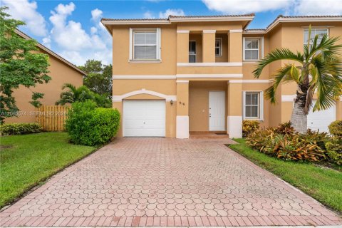 Touwnhouse à Pembroke Pines, Floride 3 chambres, 153.94 m2 № 2385216