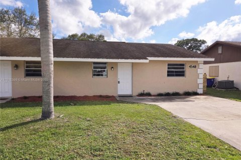 Casa en Stuart, Florida 3 dormitorios, 99.68 m2 № 2016384