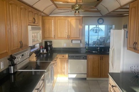 Condo in Clearwater, Florida, 2 bedrooms  № 977225 - photo 17