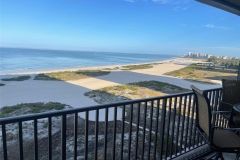 Condo in Clearwater, Florida, 2 bedrooms  № 977225 - photo 11