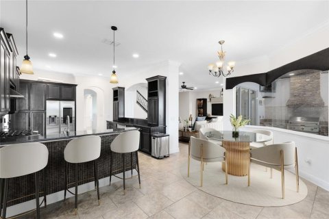 Casa en venta en Orlando, Florida, 5 dormitorios, 371.7 m2 № 1793012 - foto 3